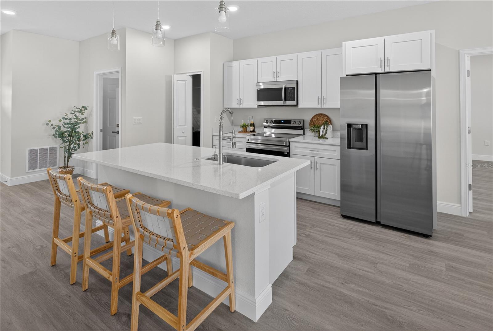 MARION OAKS - Residential