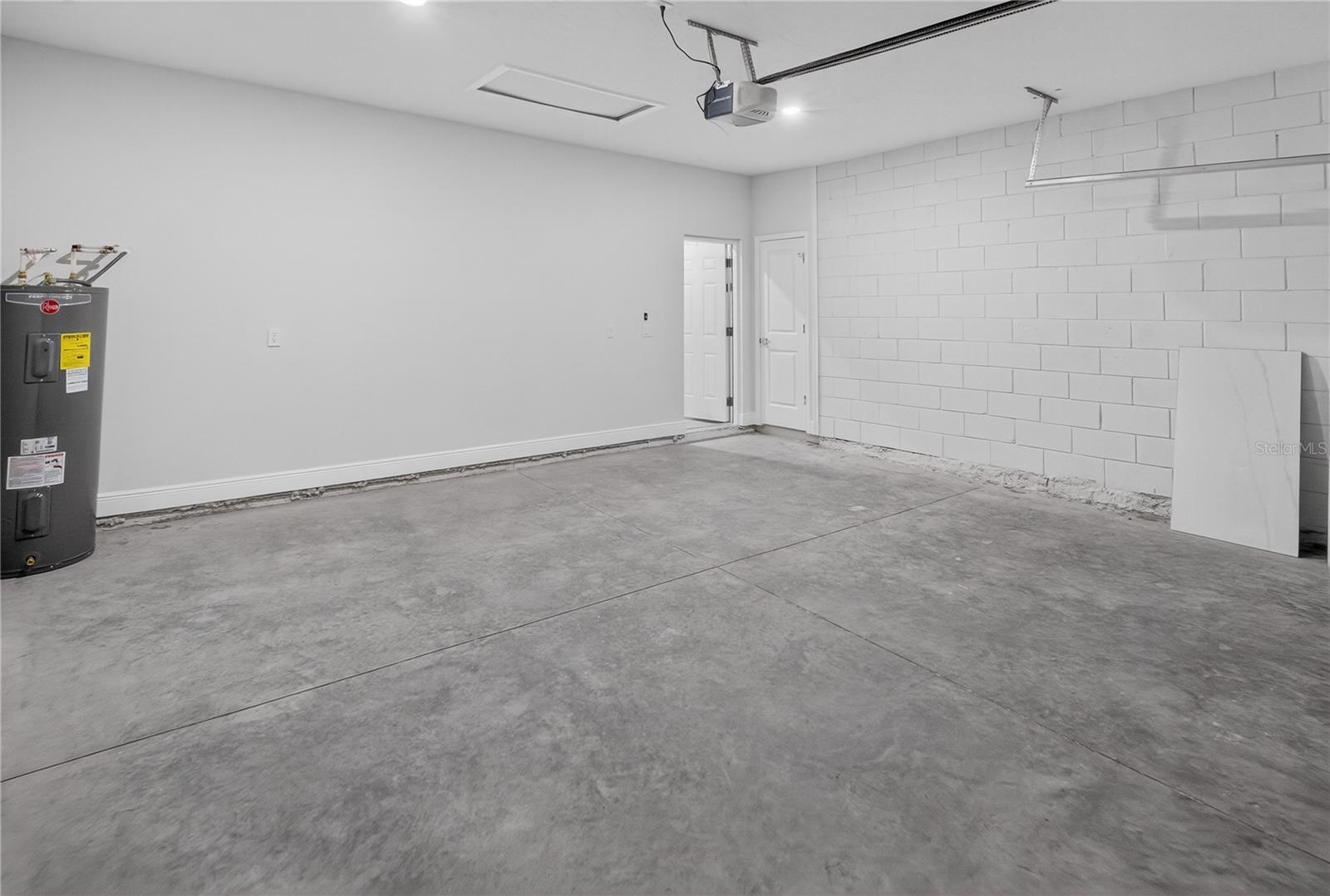 MARION OAKS - Residential