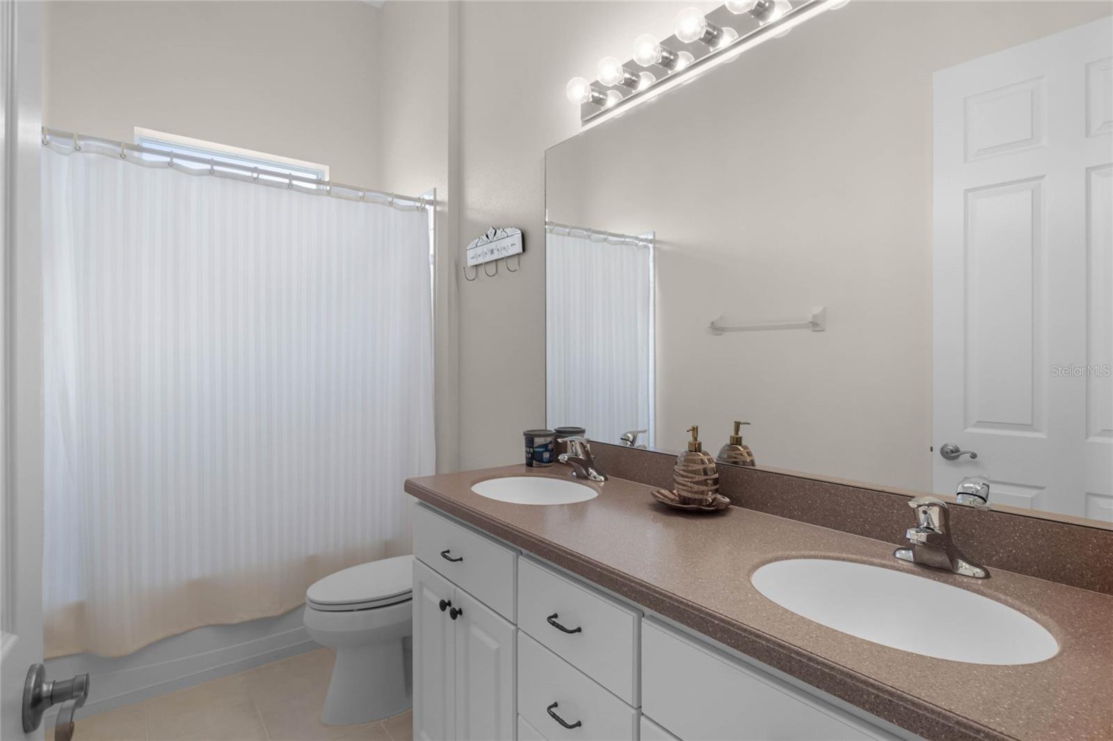 LEESBURG LEGACY LEESBURG UNIT 06 - Residential