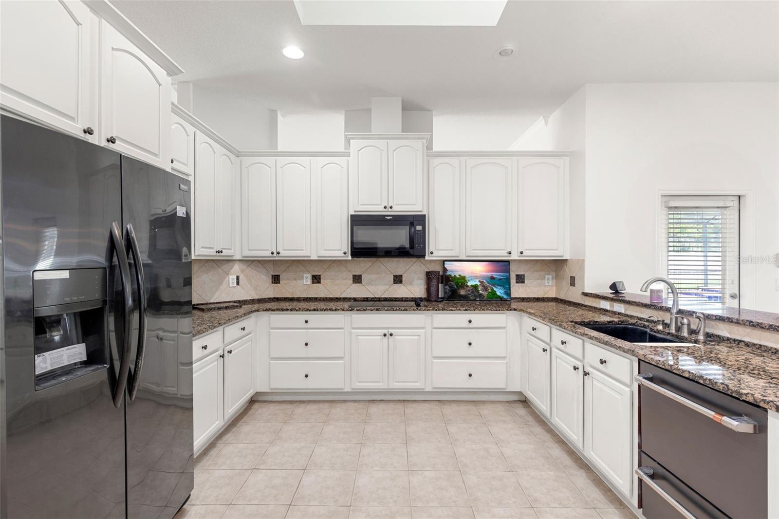 TWIN LAKES PRCL E2 - Residential