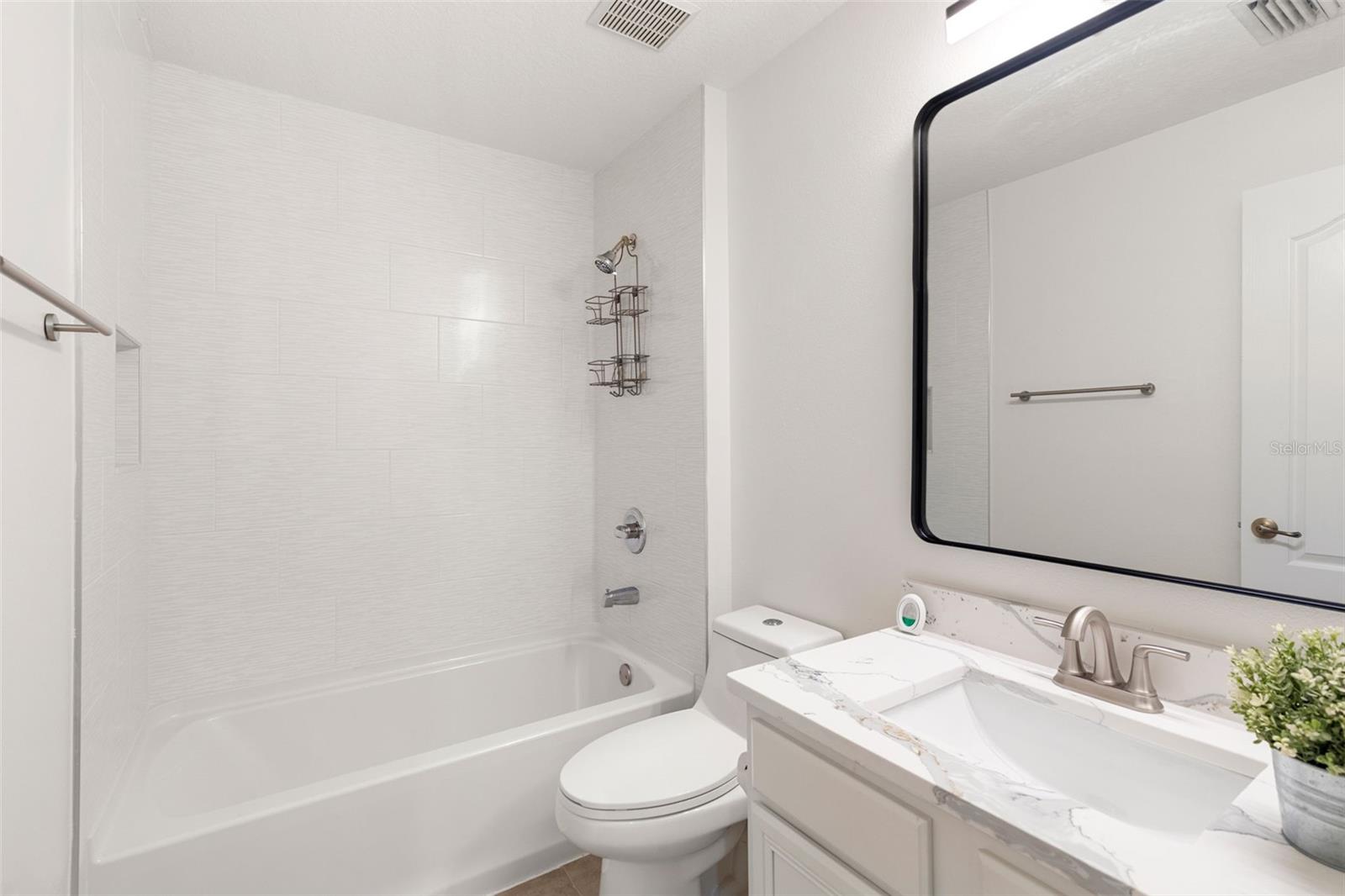TWIN LAKES PRCL E2 - Residential