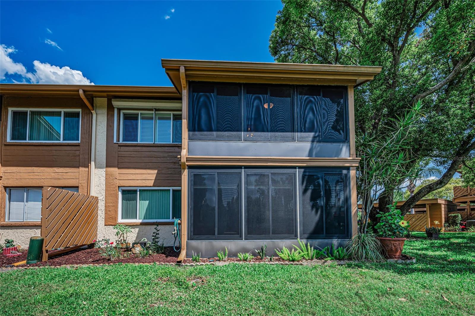 BEACON LAKES CONDO 05 - Residential