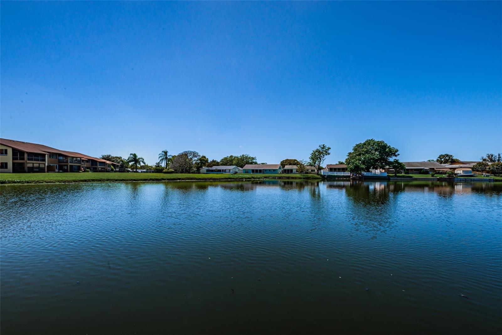 BEACON LAKES CONDO 05 - Residential