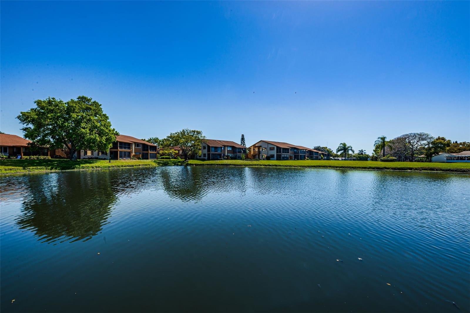BEACON LAKES CONDO 05 - Residential
