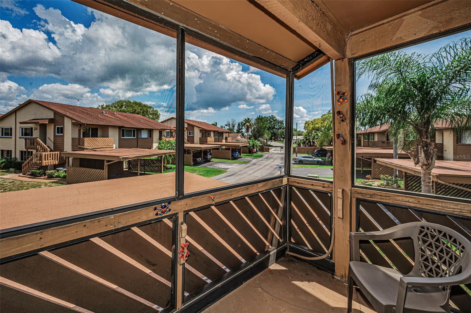 BEACON LAKES CONDO 05 - Residential