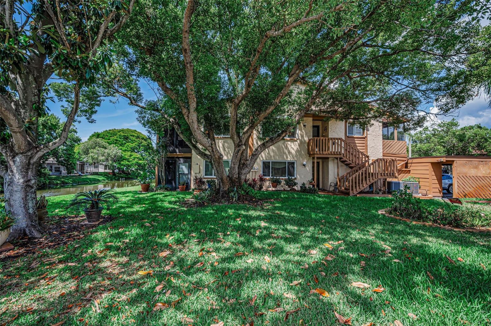 BEACON LAKES CONDO 05 - Residential