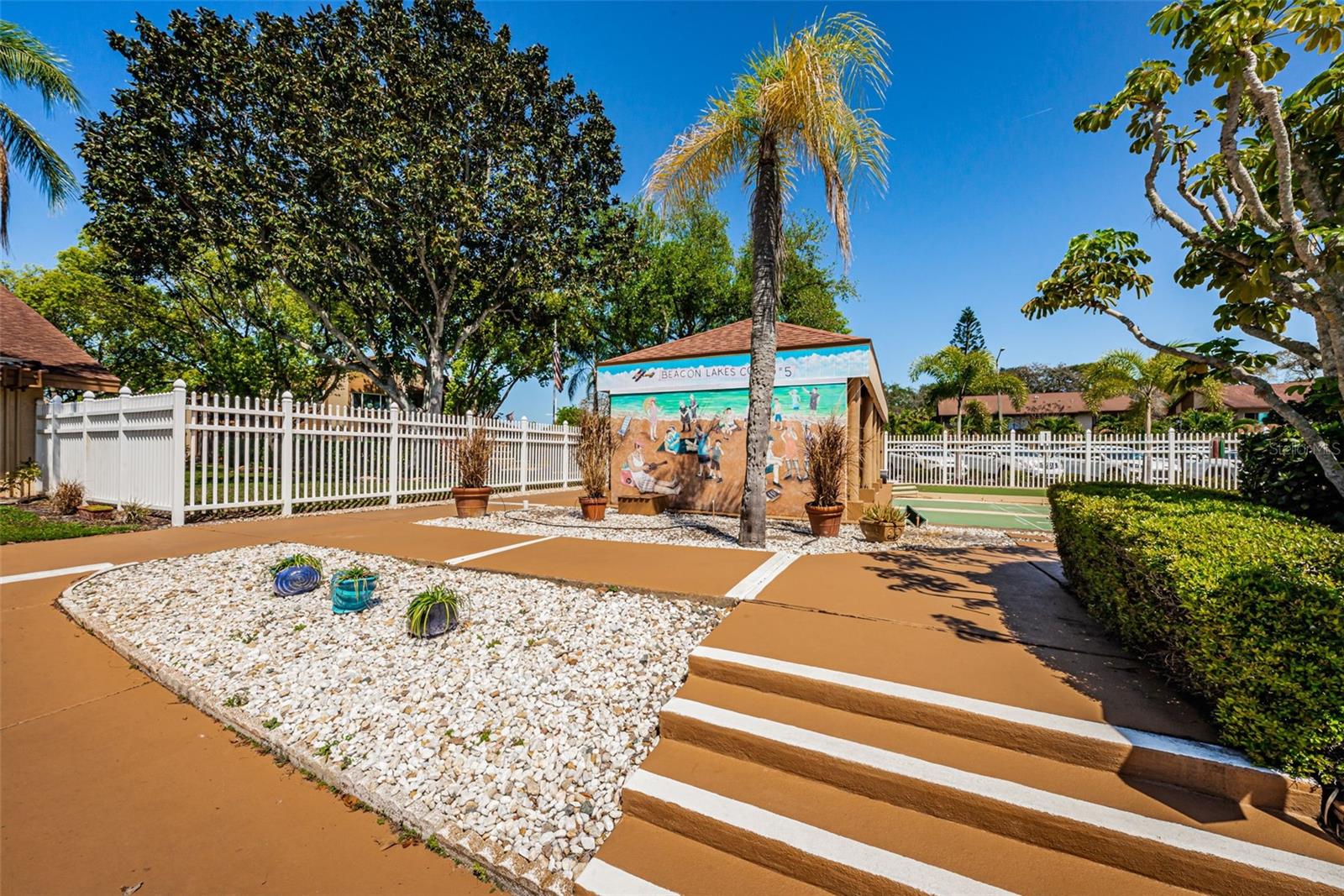 BEACON LAKES CONDO 05 - Residential