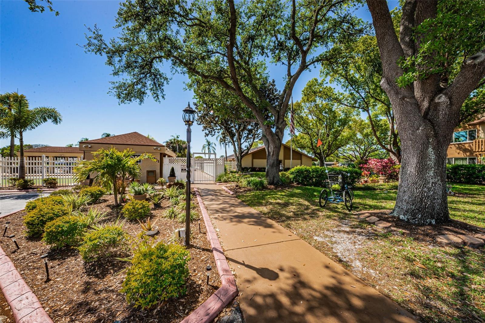 BEACON LAKES CONDO 05 - Residential