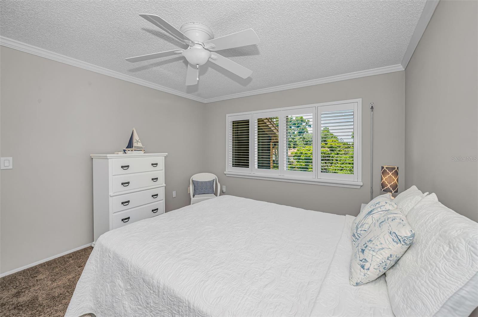 BEACON LAKES CONDO 05 - Residential