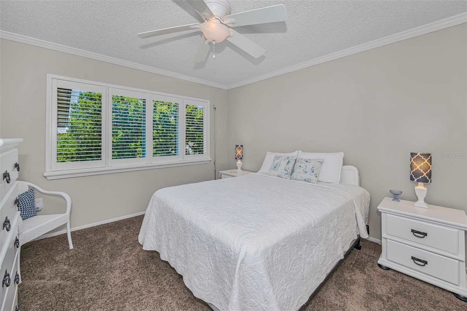 BEACON LAKES CONDO 05 - Residential