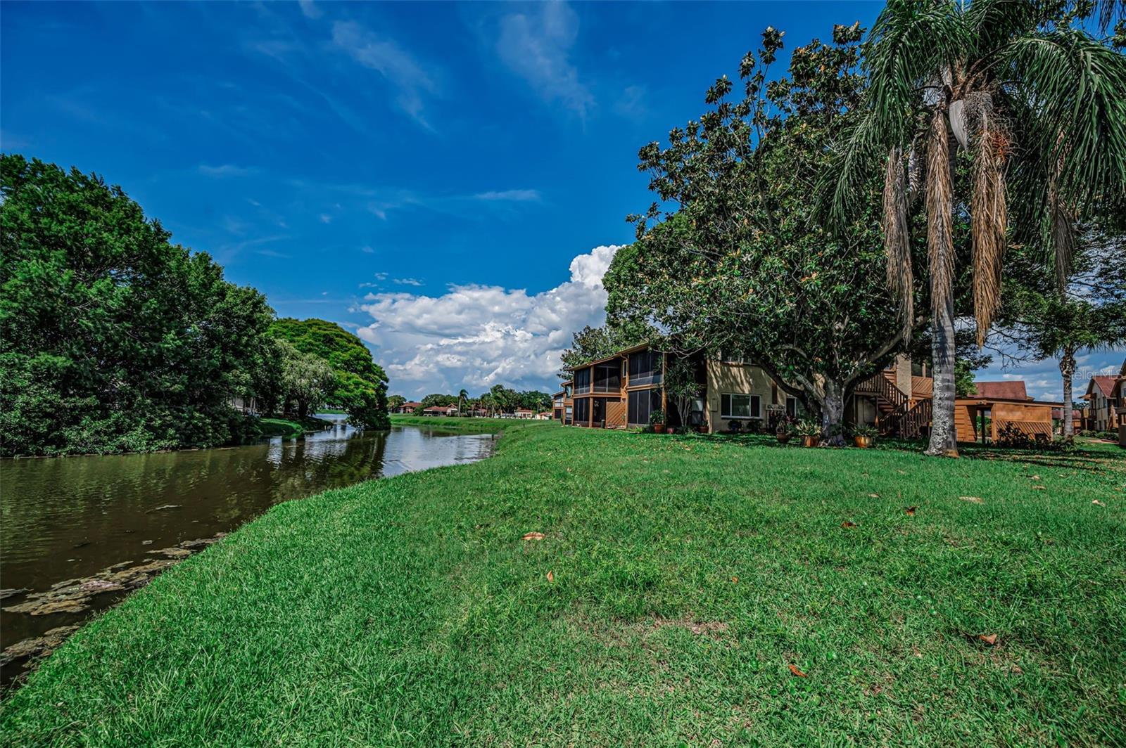 BEACON LAKES CONDO 05 - Residential