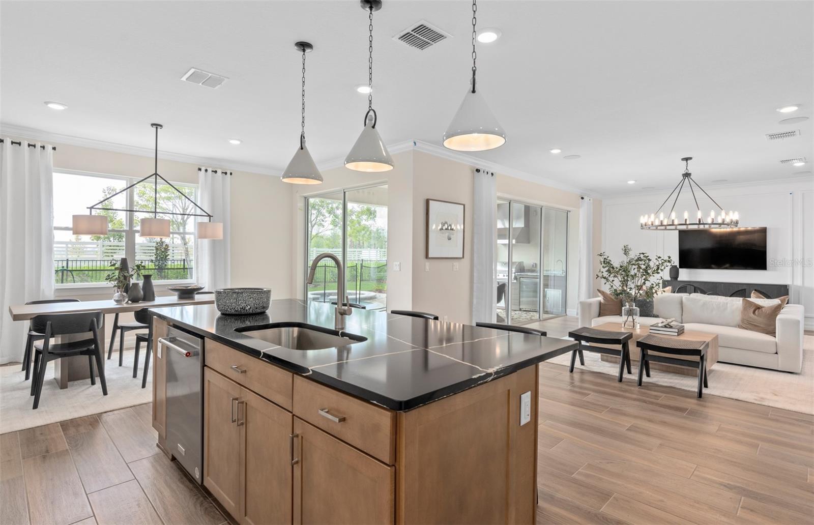 WINTER GROVE - Residential