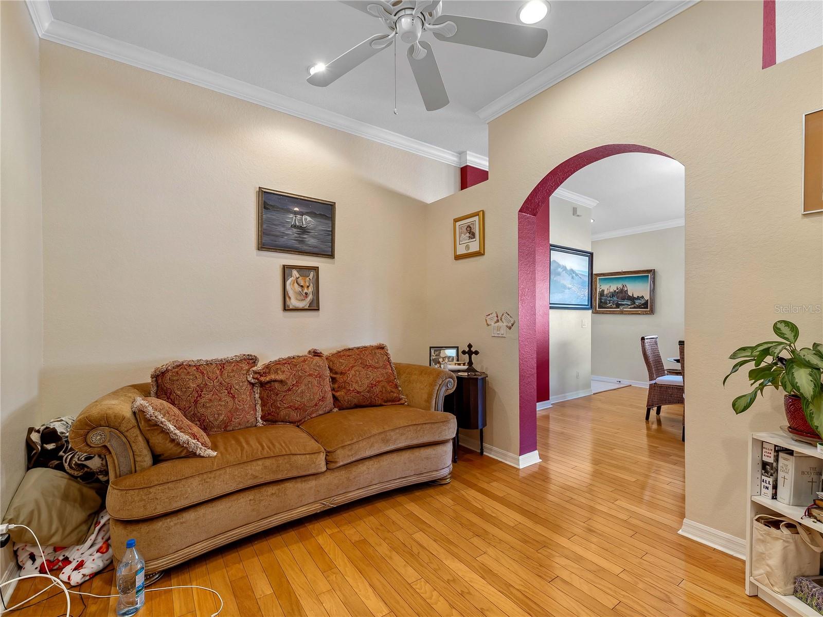 AUBURN WOODS - Residential