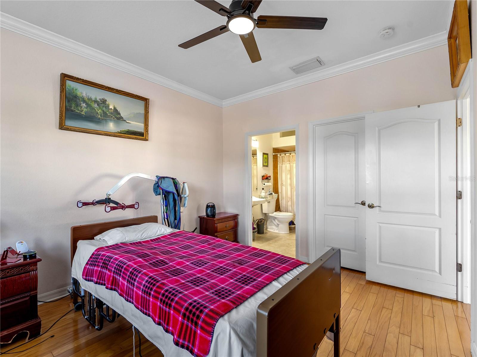 AUBURN WOODS - Residential