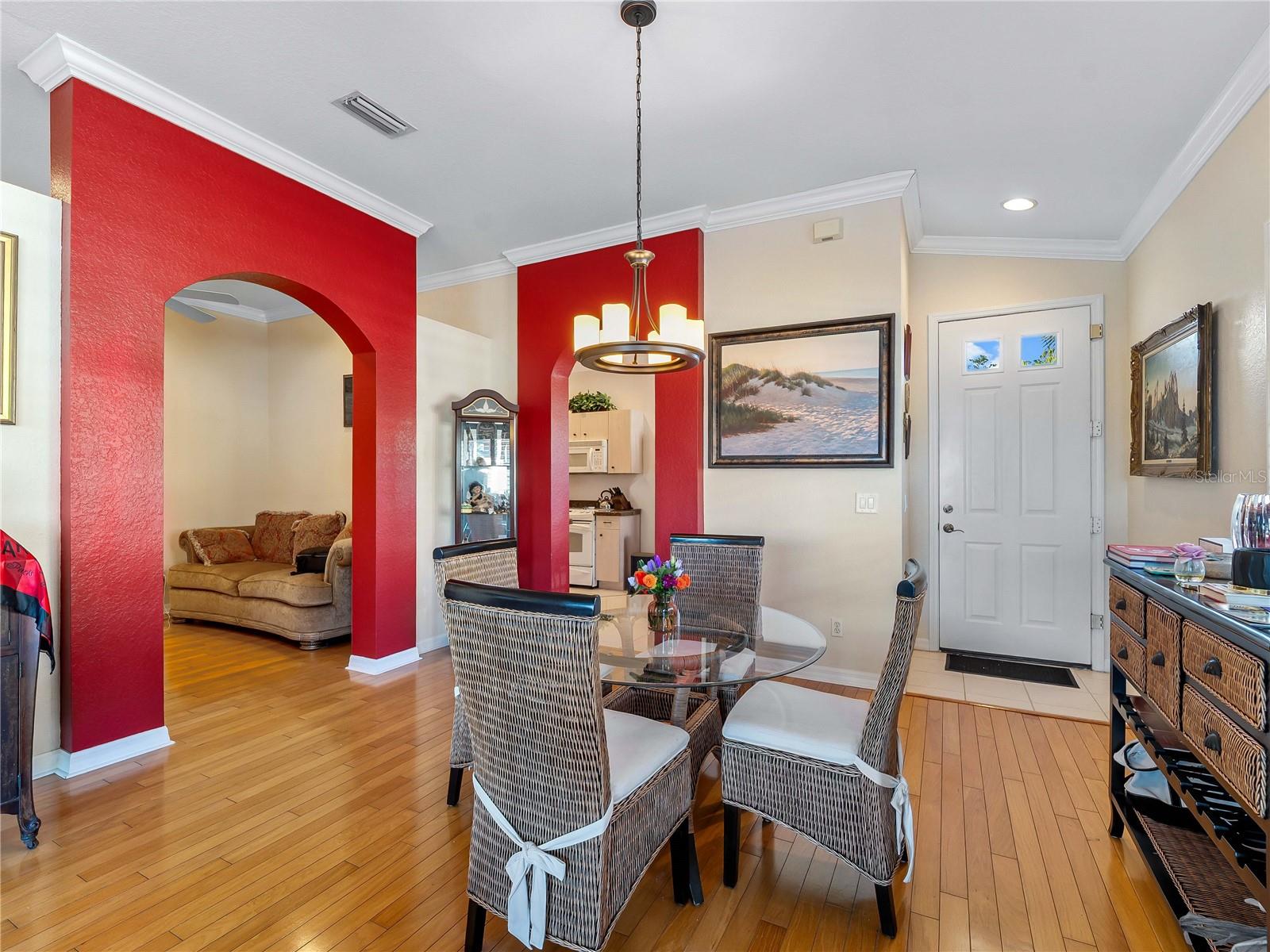 AUBURN WOODS - Residential