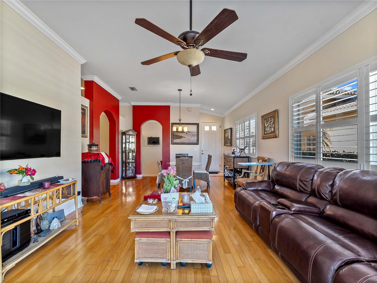 AUBURN WOODS - Residential