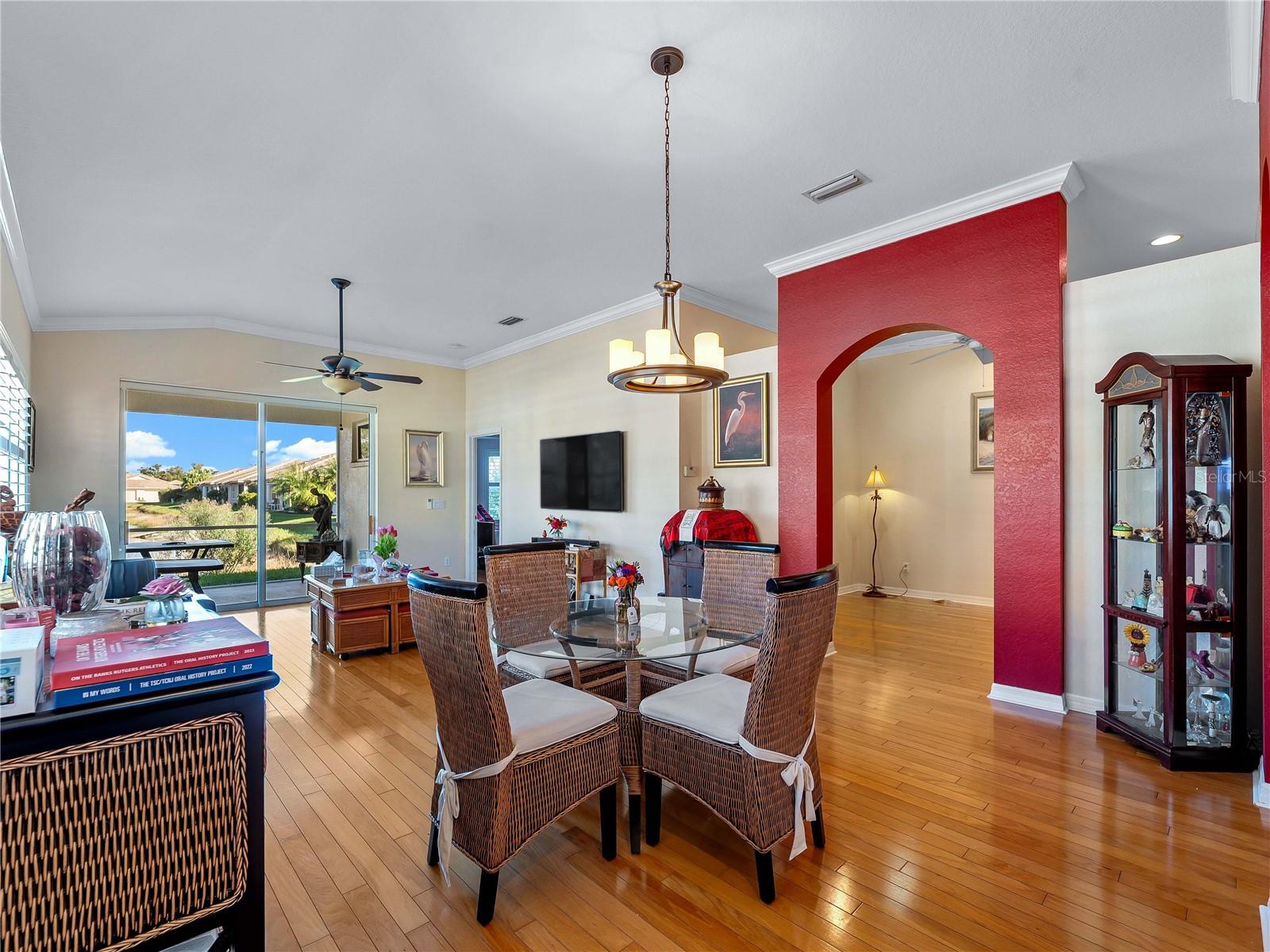 AUBURN WOODS - Residential