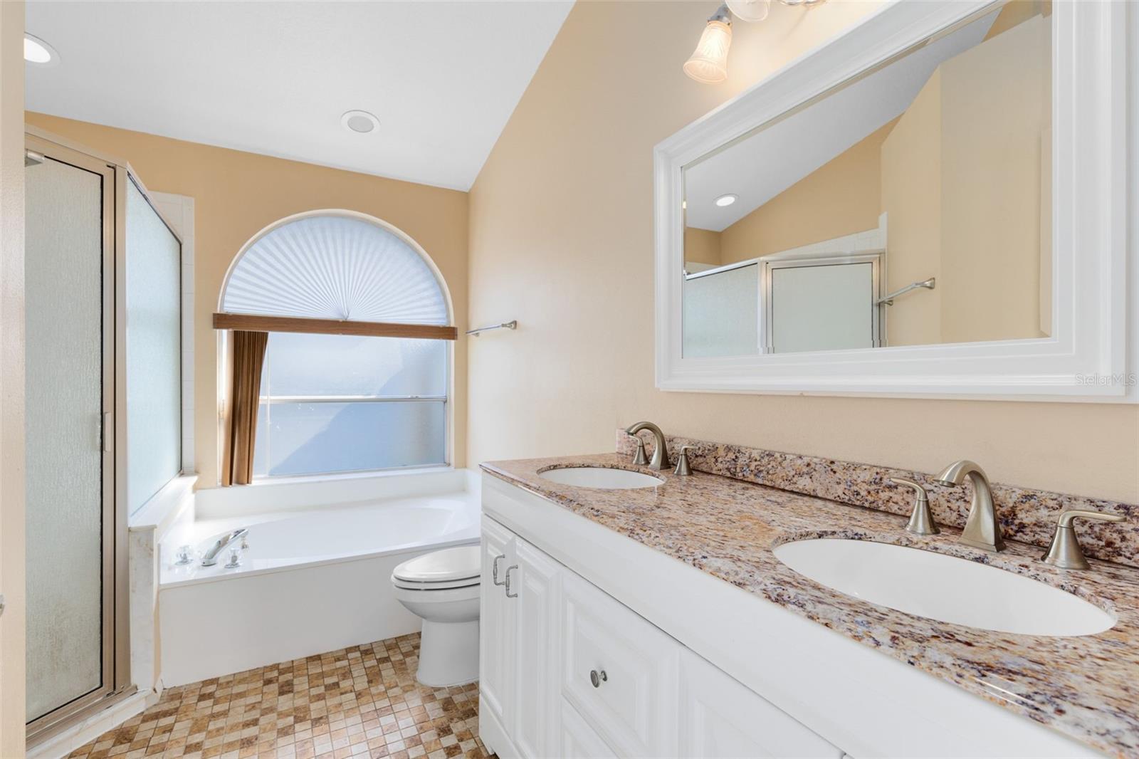 ANDOVER LAKES - Residential