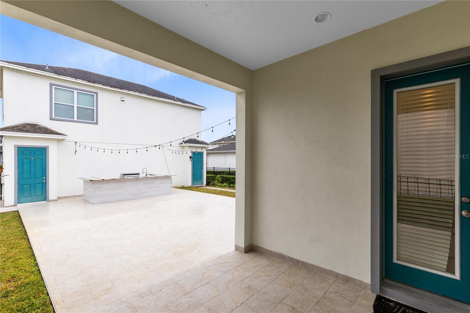 LAUREATE PARK - Residential Lease