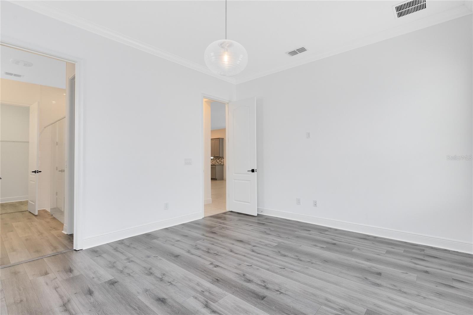 LAUREATE PARK - Residential Lease