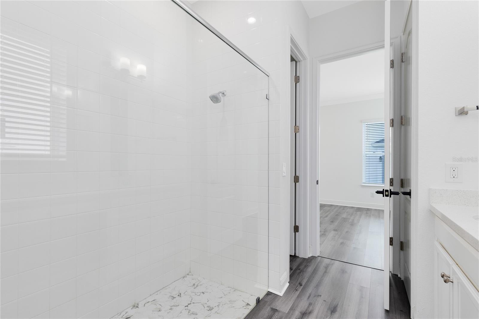 LAUREATE PARK - Residential Lease