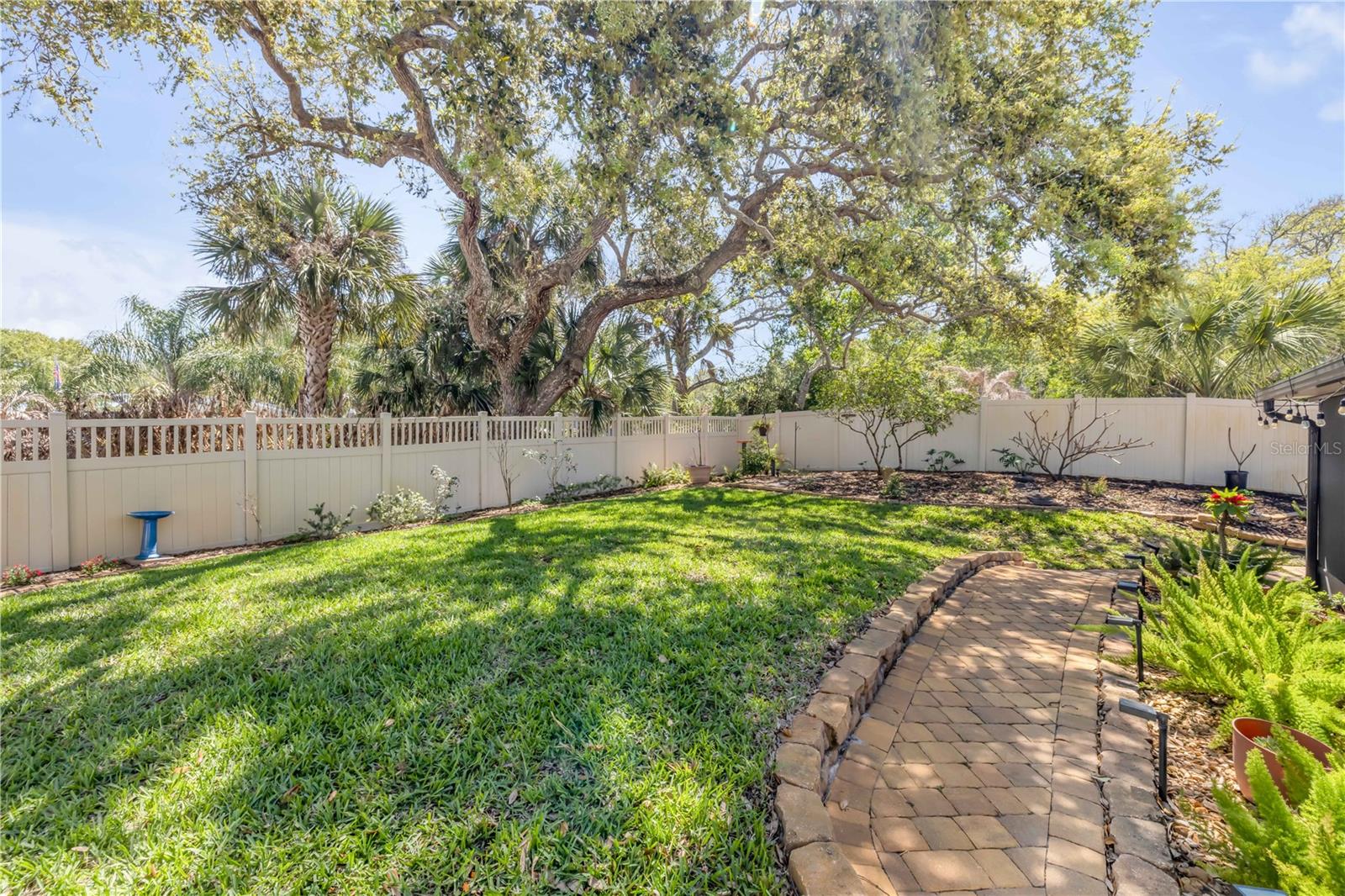 DETWILERS N 650 FT LT 02 16 17 34 NEW SMYRNA BEACH - Residential