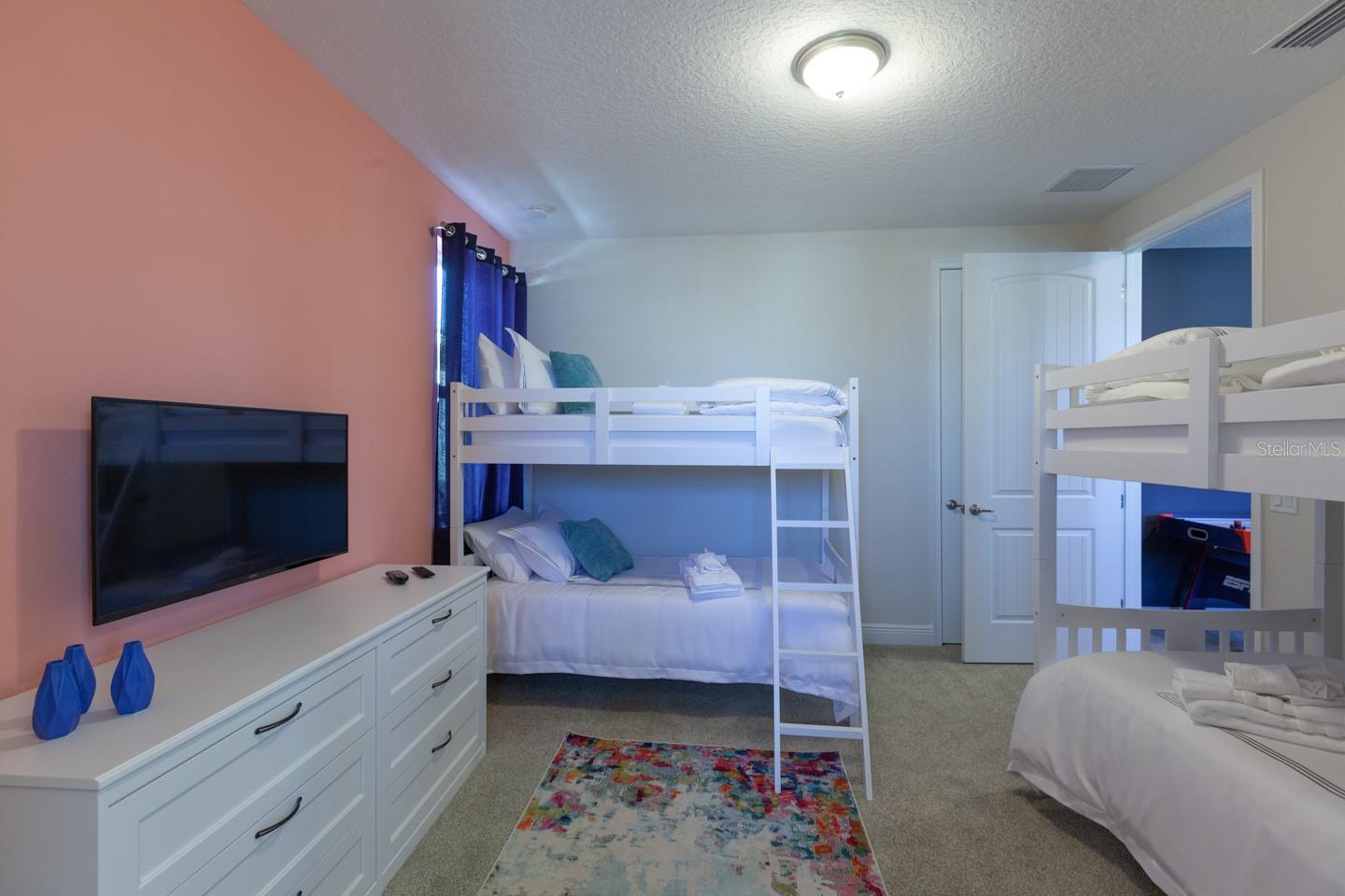 REUNION WEST PH 4 - Residential
