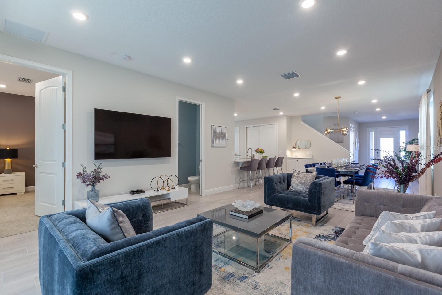 REUNION WEST PH 4 - Residential