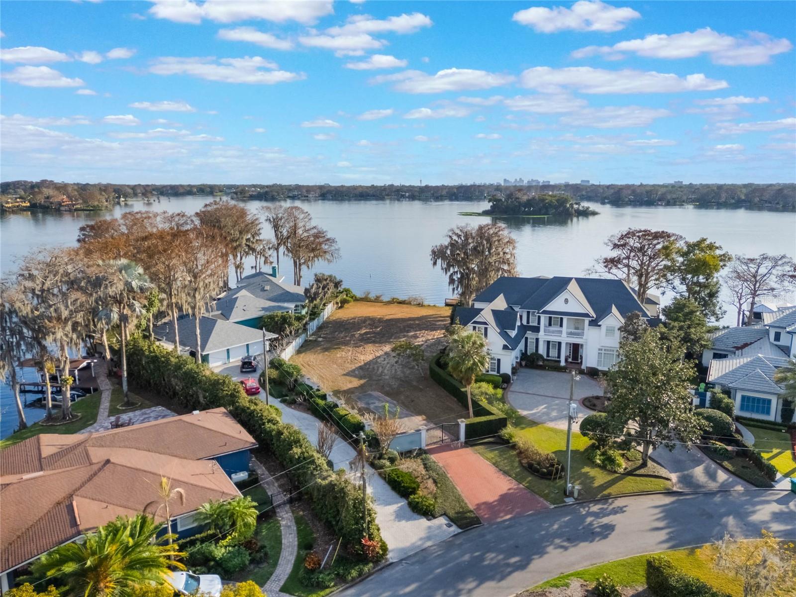 HOLLIEANNA SHORES 1ST ADD - Land