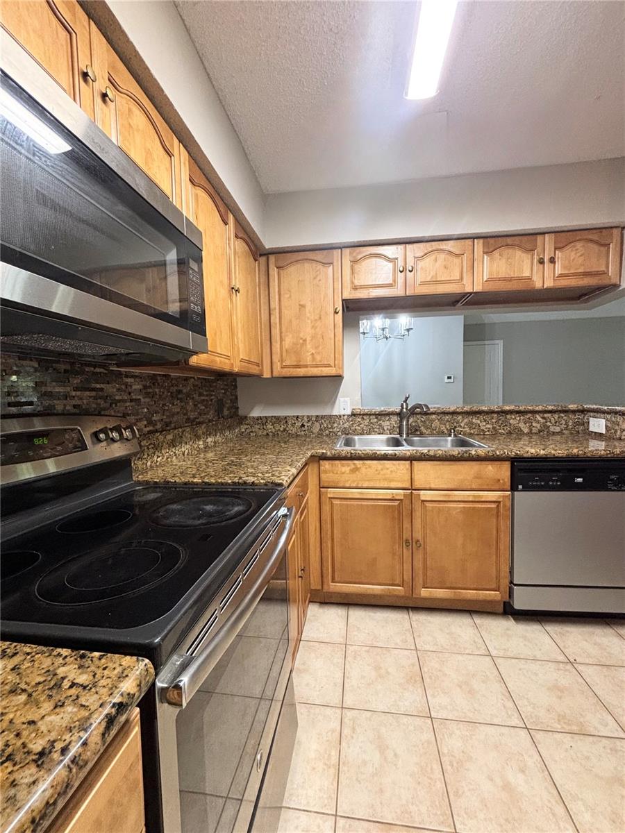 238 AFTON SQUARE 302