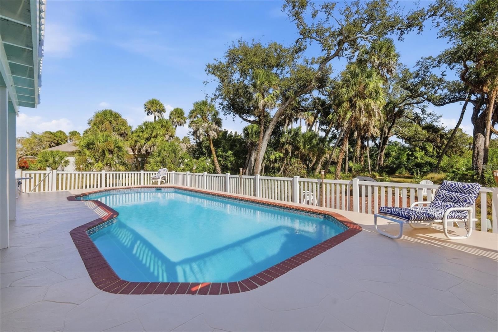 BLUE DOLPHIN ESTATES - Residential