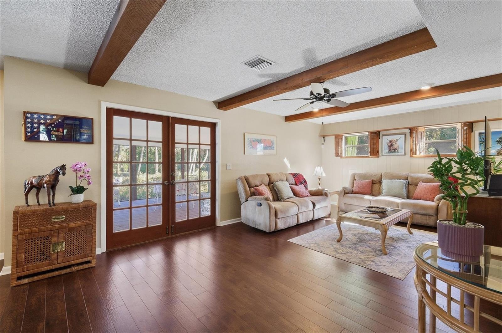 BLUE DOLPHIN ESTATES - Residential