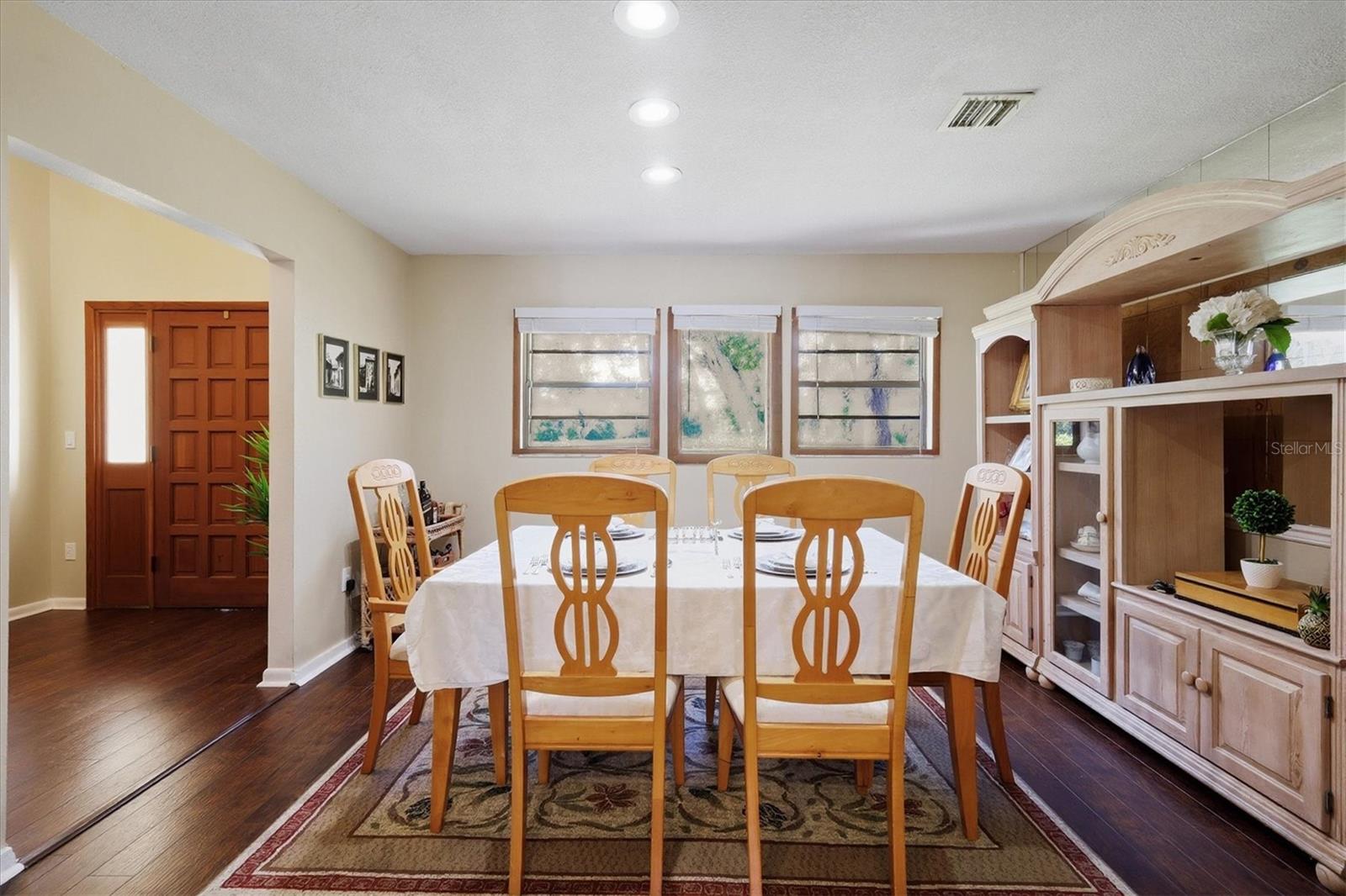 BLUE DOLPHIN ESTATES - Residential