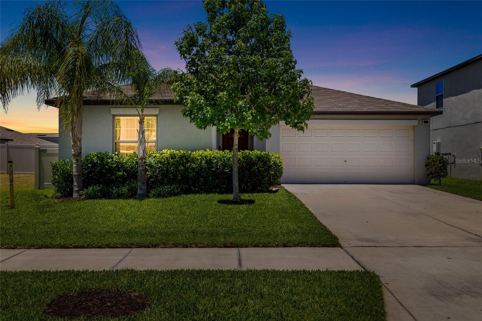 5208 DANDELION STREET