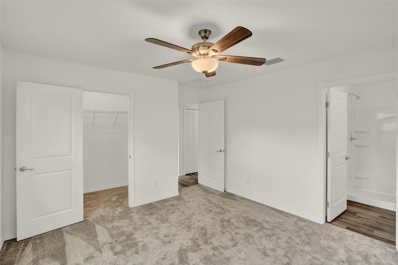 CARLTON VILLAGE PARK - Residential