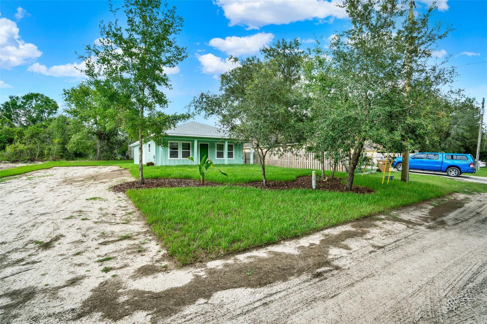 CARLTON VILLAGE PARK - Residential