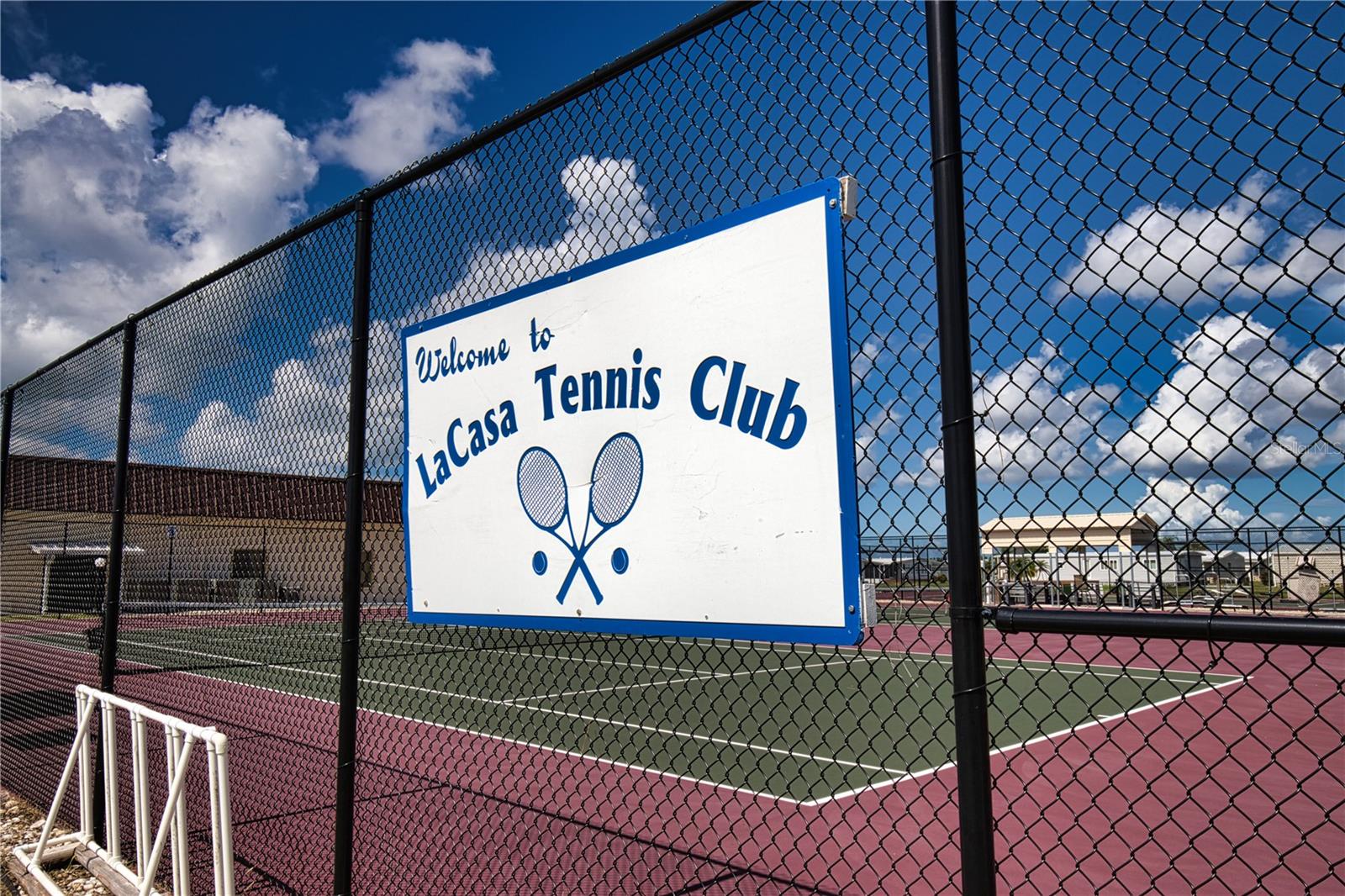 LA CASA MHP CO-OP - Residential