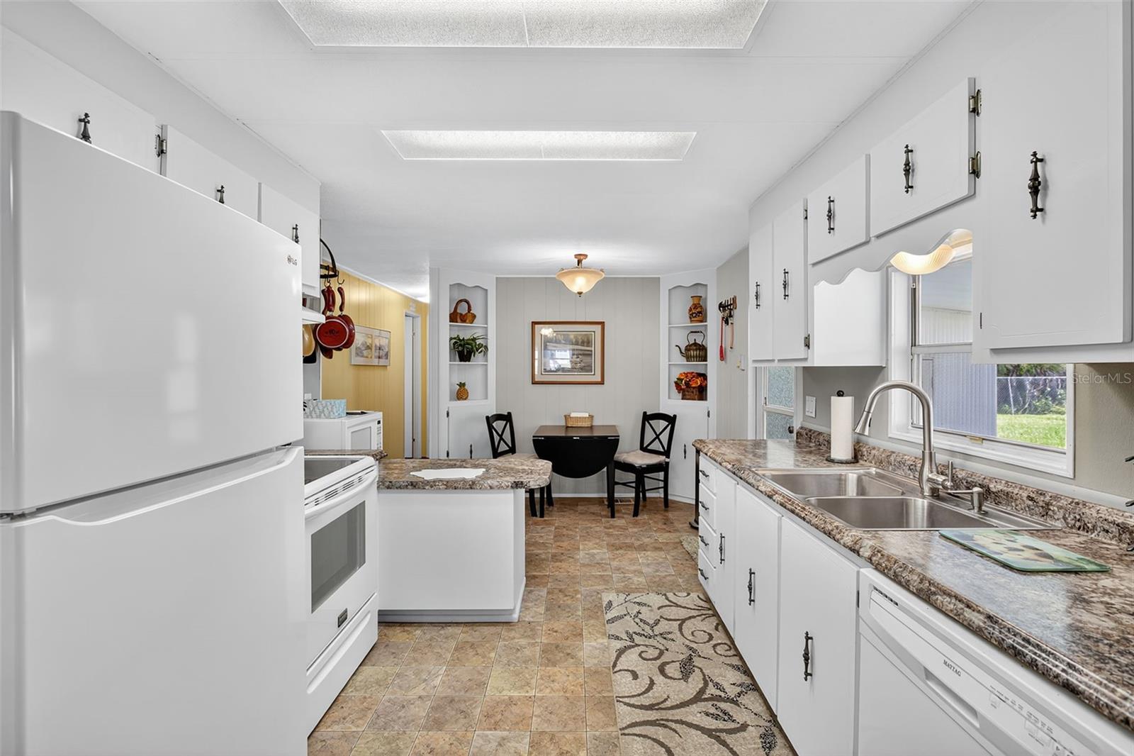 LA CASA MHP CO-OP - Residential