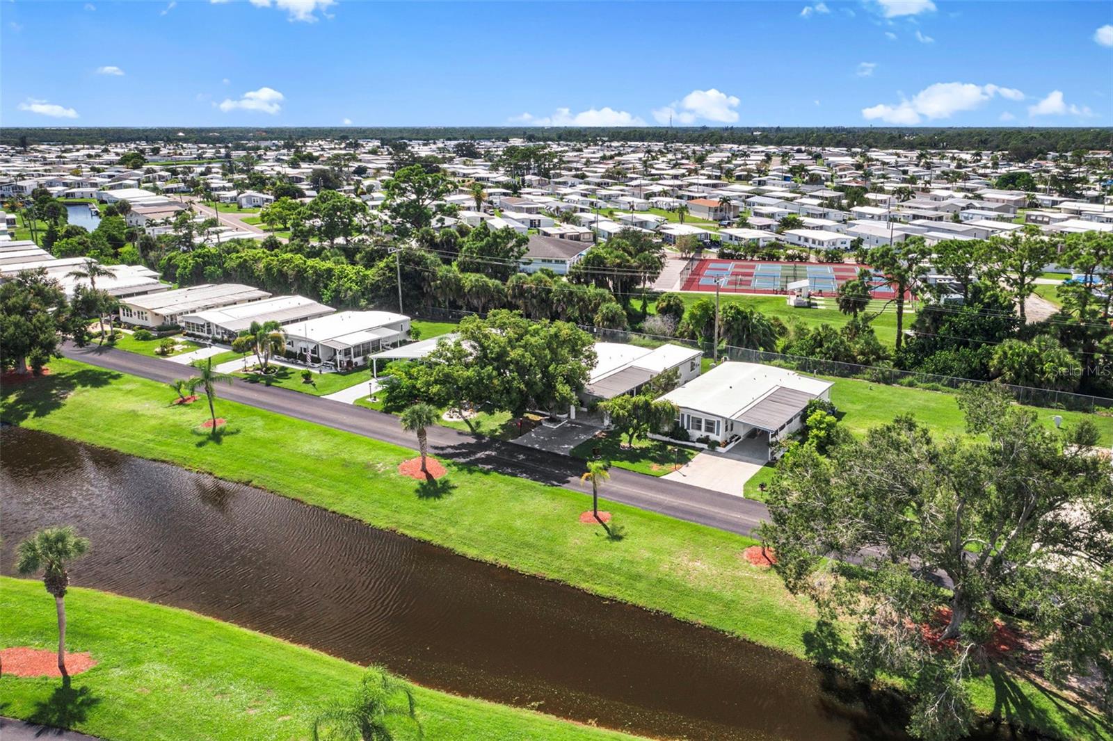 LA CASA MHP CO-OP - Residential