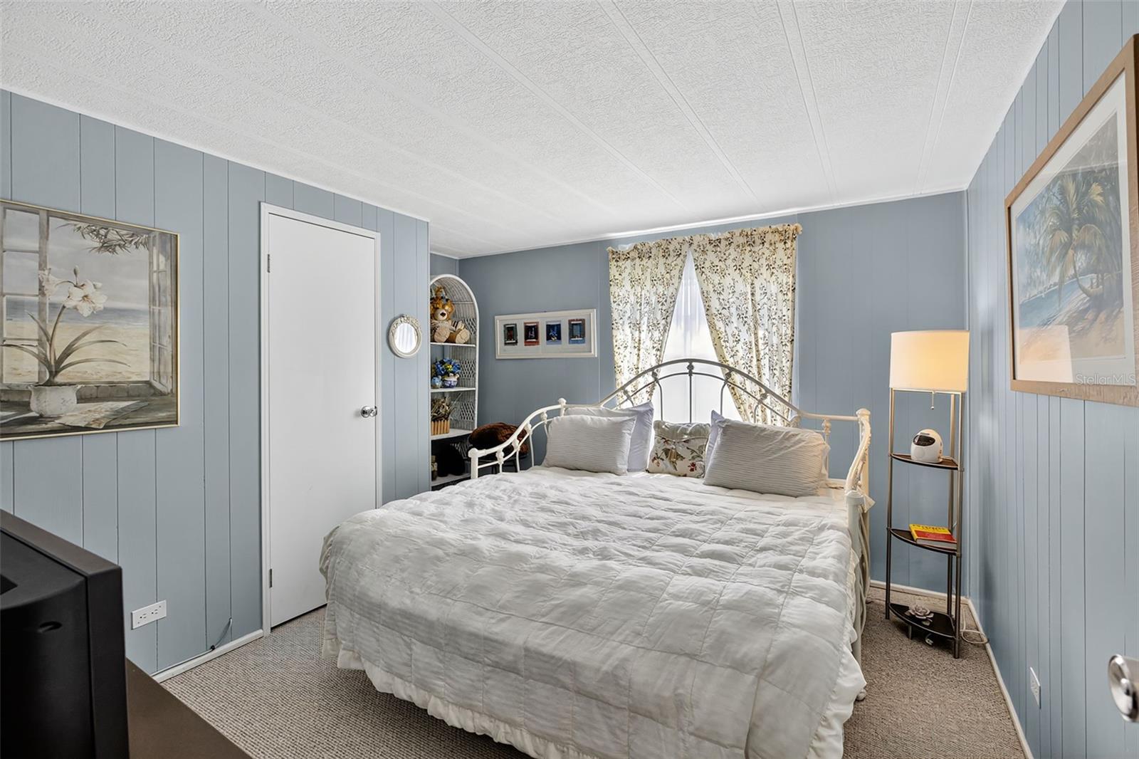 LA CASA MHP CO-OP - Residential