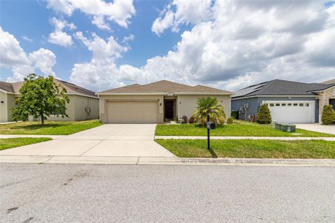 A home in WINTER HAVEN