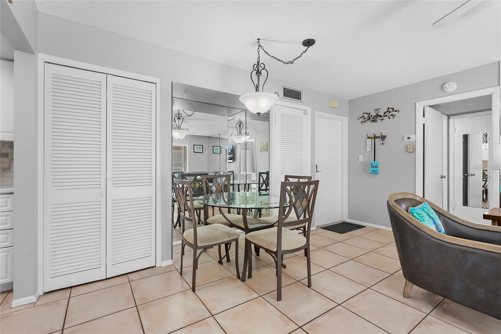 CRESCENT ARMS - Residential