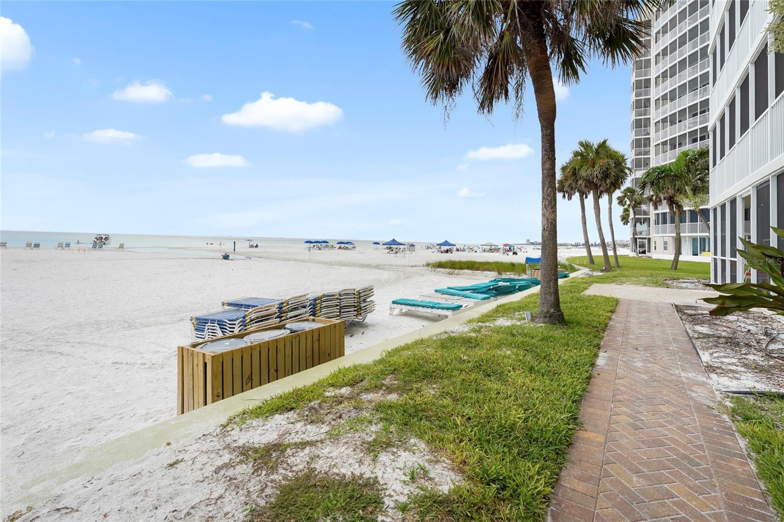 CRESCENT ARMS - Residential