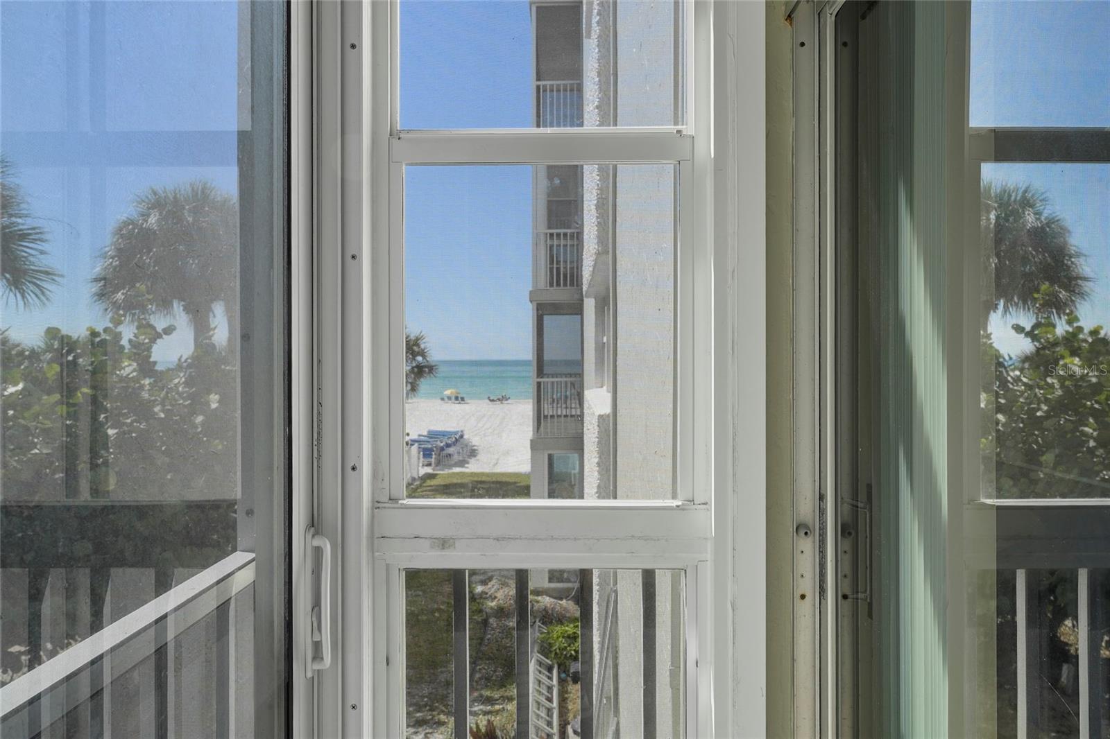 CRESCENT ARMS - Residential