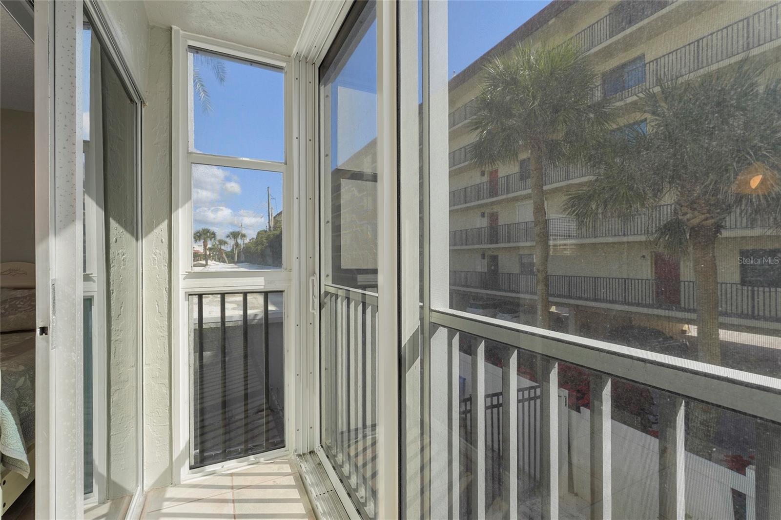 CRESCENT ARMS - Residential