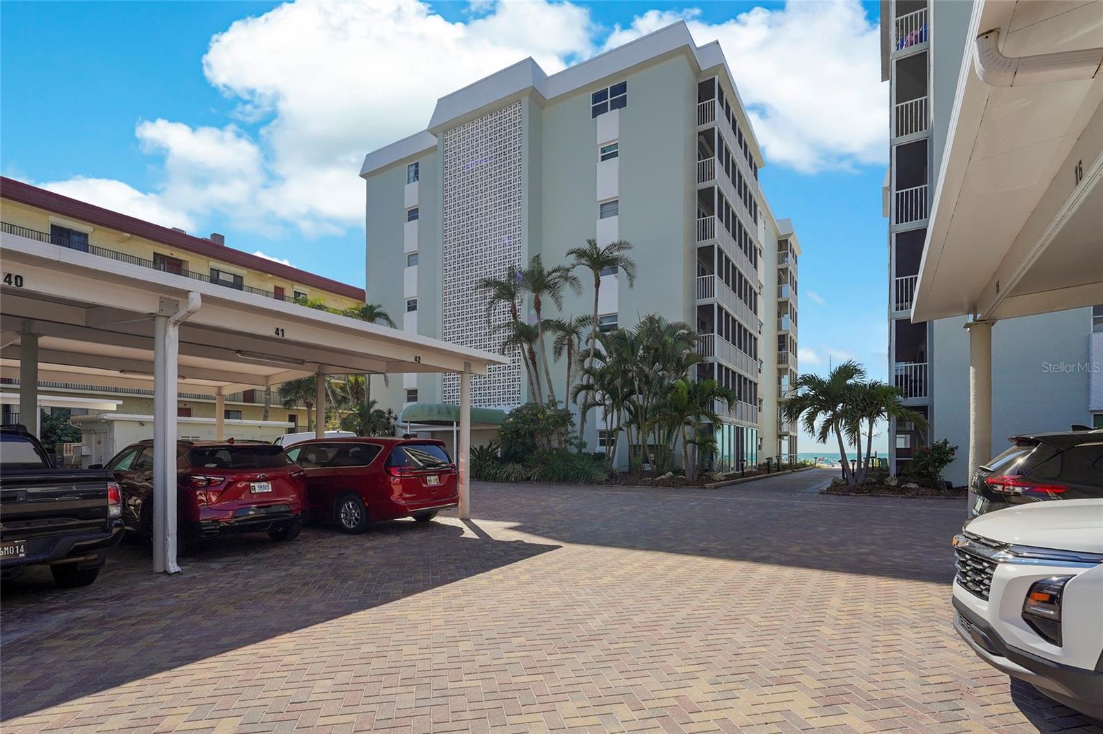 CRESCENT ARMS - Residential