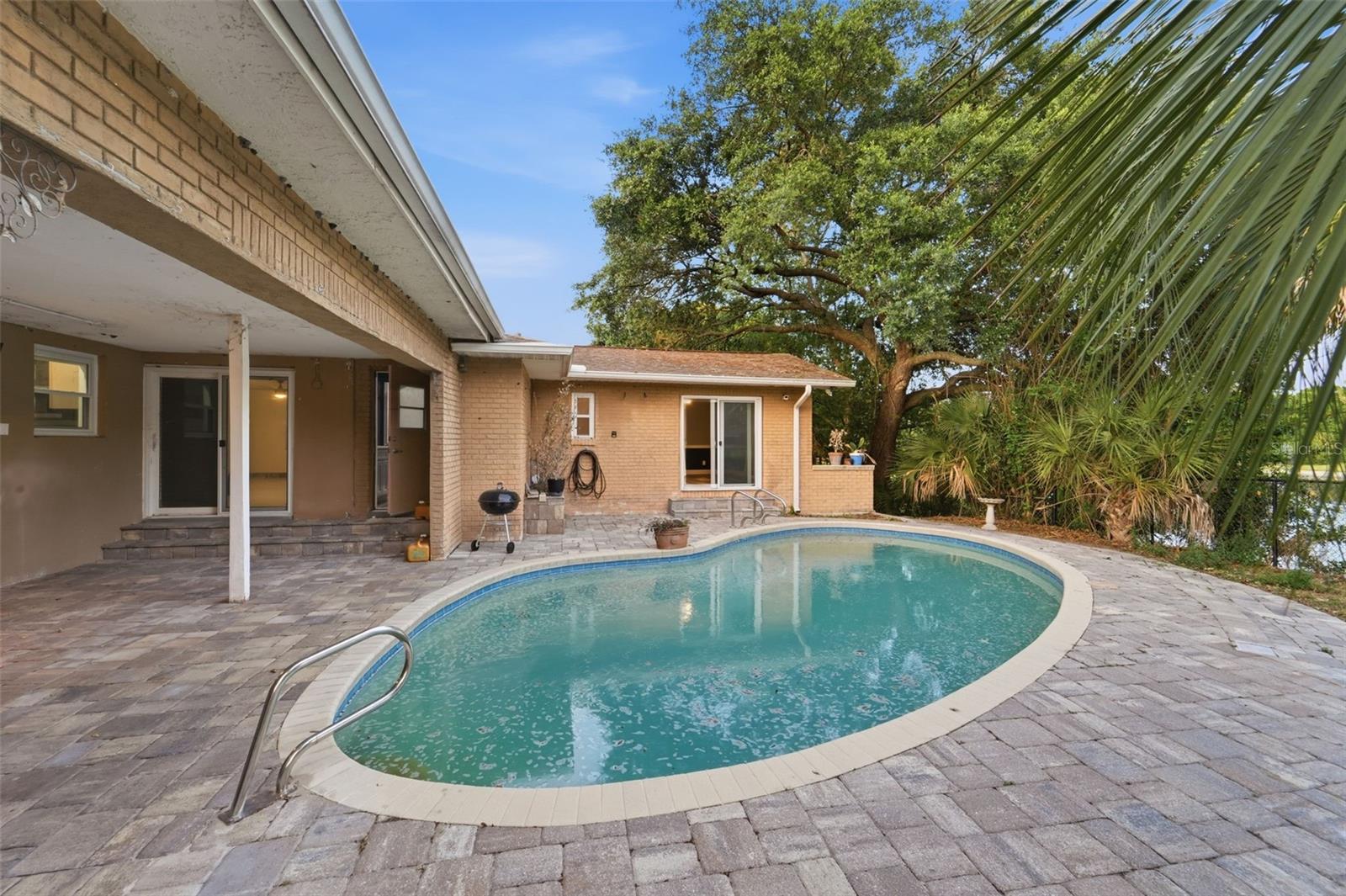 SHADOW HILL - Residential