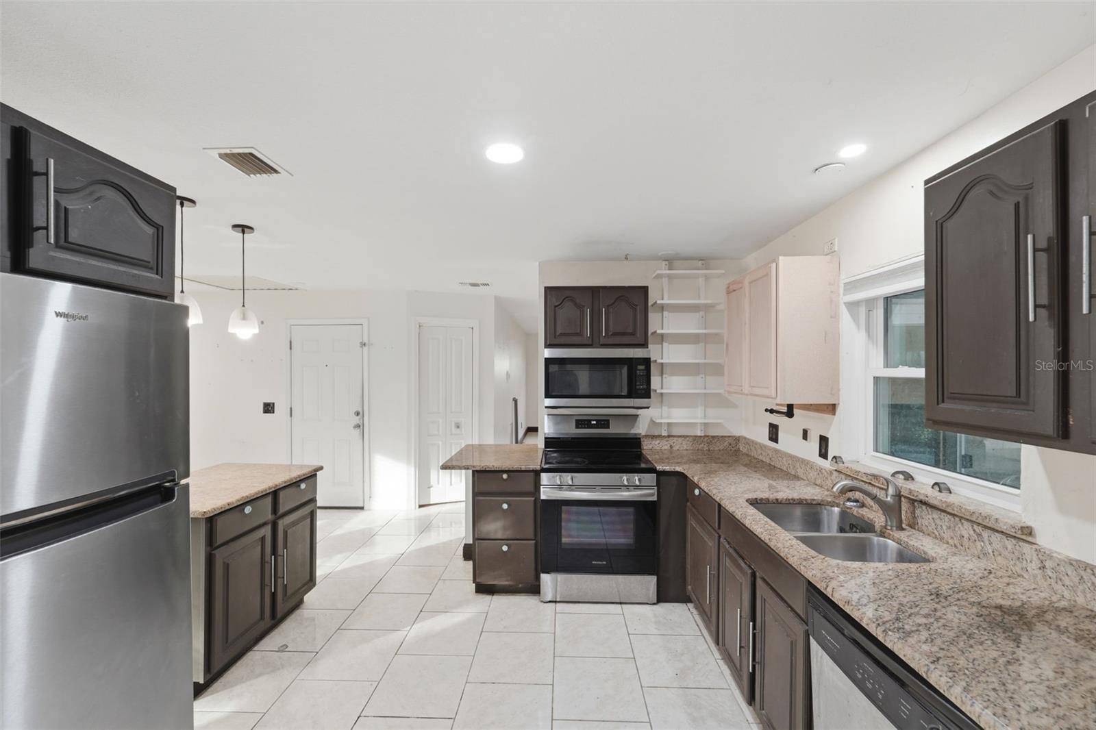 SHADOW HILL - Residential