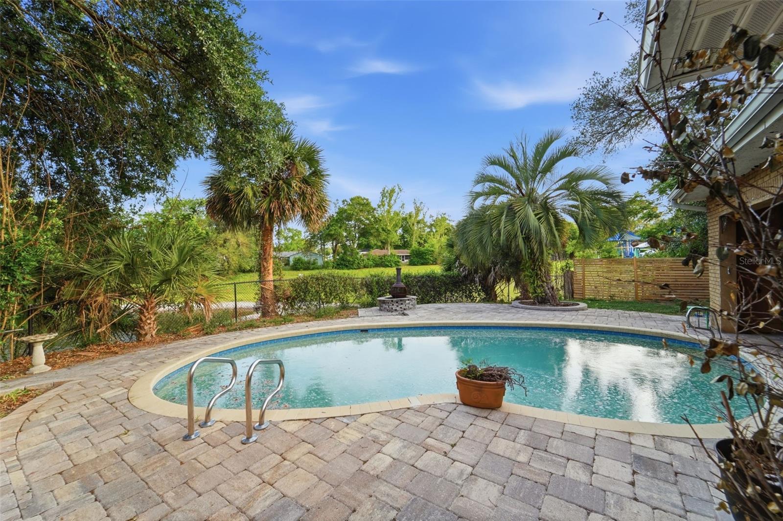 SHADOW HILL - Residential