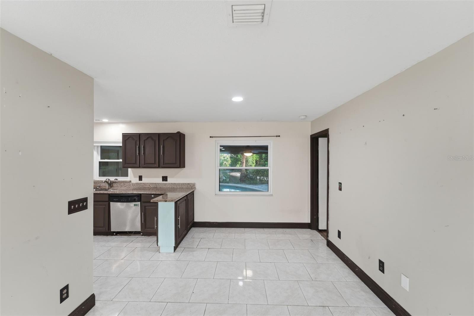 SHADOW HILL - Residential